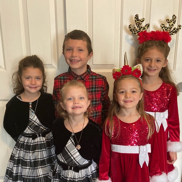 Meet your Posher, Arika - Picture 1 of 2